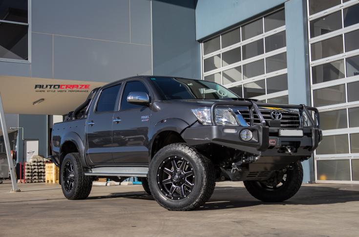 TOYOTA HILUX N70 4WD MAVERICK GLOSS BLACK MILLED ACCENTS